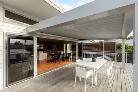 Photo of property in 13 Tay Street, Mount Maunganui, 3116