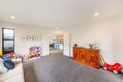 Photo of property in 8 Cherry Place, Feilding, 4702