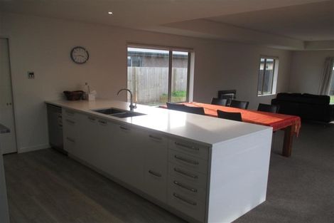 Photo of property in 17 Conie Glen Lane, Broomfield, Christchurch, 8042