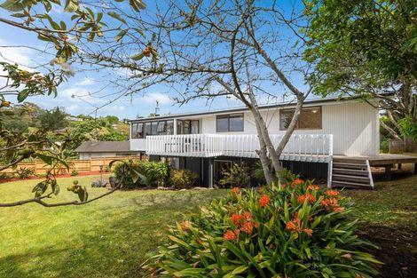 Photo of property in 18 Macnay Way, Murrays Bay, Auckland, 0630