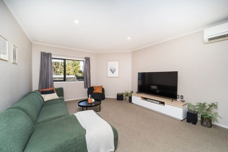 Photo of property in 74 Lincoln Street, Ashhurst, 4810