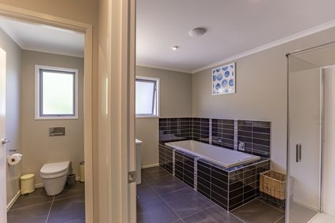 Photo of property in 6a Parkland Drive, Waipawa, 4210