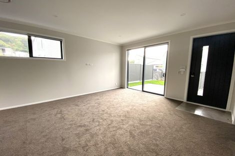 Photo of property in 23 Koreke Close, Kenepuru, Porirua, 5022