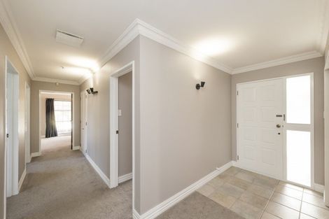 Photo of property in 6 Grange Place, Milson, Palmerston North, 4414