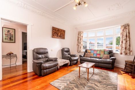 Photo of property in 26 Resolution Street, Lyall Bay, Wellington, 6022