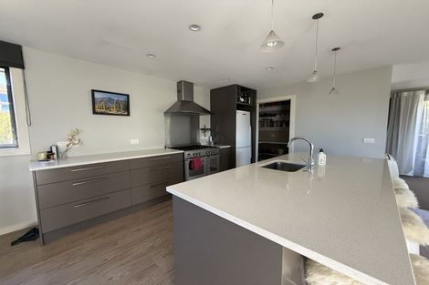 Photo of property in 18 Kelliher Drive, Wanaka, 9305