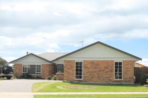 Photo of property in 709 Grenada Street, Papamoa Beach, Papamoa, 3118