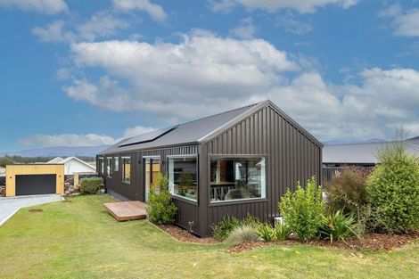 Photo of property in 14 Tomtit Crescent, Lake Hawea, 9382