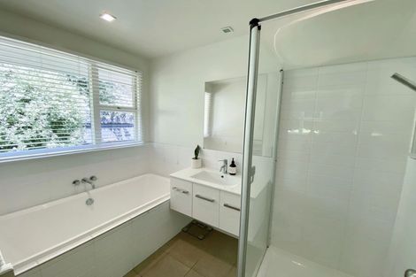 Photo of property in 17 Landsdowne Terrace, Cashmere, Christchurch, 8022