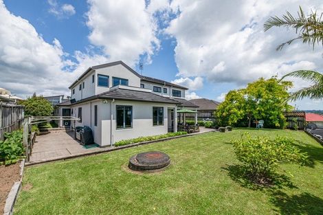 Photo of property in 19 Highfields Terrace, Henderson, Auckland, 0612