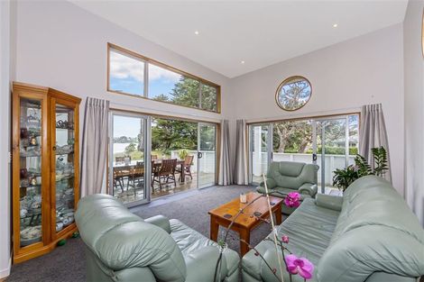 Photo of property in 12 Moreton Drive, Manly, Whangaparaoa, 0930