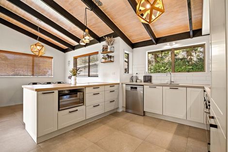 Photo of property in 1115 State Highway 16, Waimauku, 0883