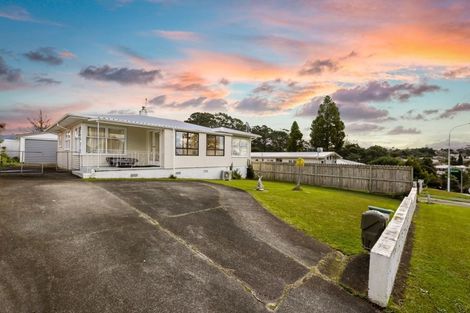 Photo of property in 12 Glendene Avenue, Glendene, Auckland, 0602