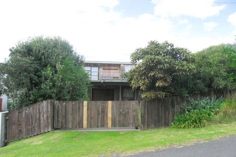 Photo of property in 108 Mooloo Crescent, Whangamata, 3620