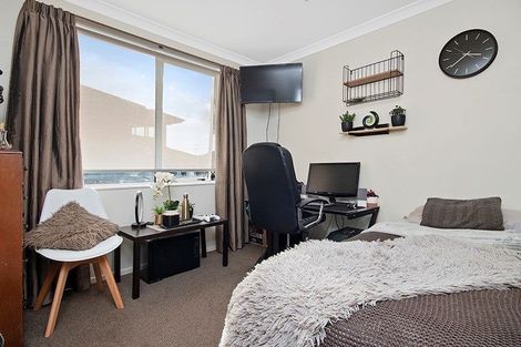 Photo of property in 11 Logan Place, Waiuku, 2123