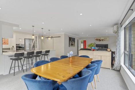 Photo of property in 37b Tiromoana Road, Raumati South, Paraparaumu, 5032