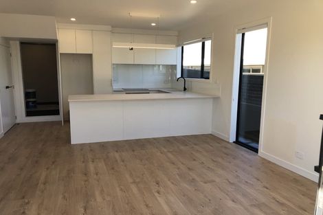 Photo of property in 16b Hamurana Place, Te Atatu Peninsula, Auckland, 0610