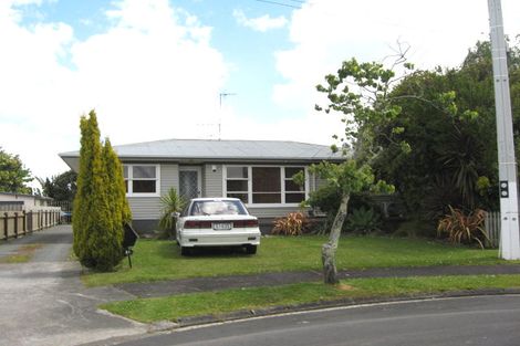 Photo of property in 16 Glenburn Place, Papakura, 2110
