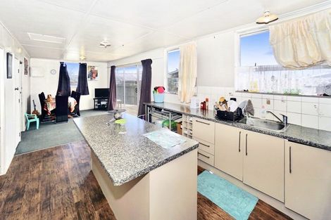 Photo of property in 12 Killarney Street, Te Puke, 3119