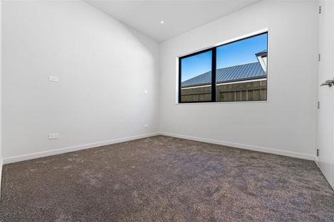Photo of property in 21 Whakairo Crescent, Gulf Harbour, 0930