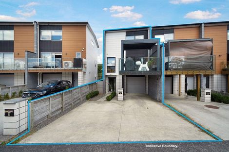Photo of property in 6 Meritage Lane, Te Atatu South, Auckland, 0610