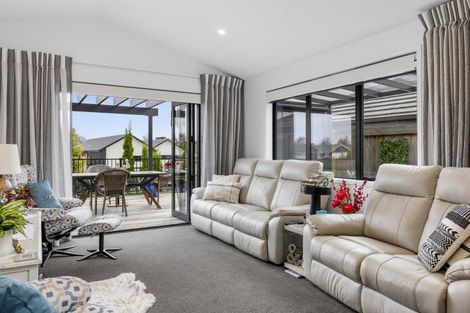Photo of property in 43 Harakeke Drive, Wharewaka, Taupo, 3330