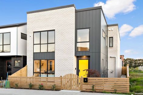 Photo of property in 18 Skua Road, Hobsonville, Auckland, 0616