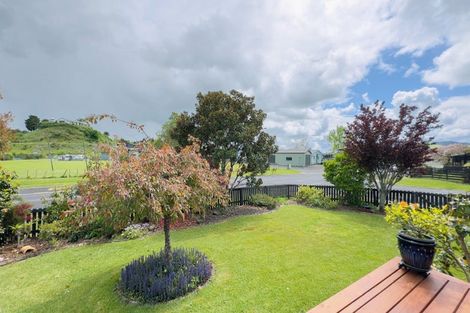 Photo of property in 1 Ohinemuri Place, Paeroa, 3600