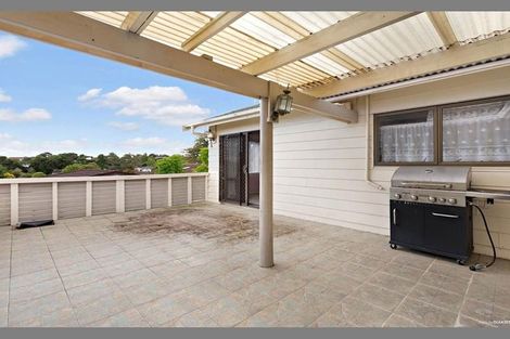 Photo of property in 20 Ransom Smyth Drive, Goodwood Heights, Auckland, 2105