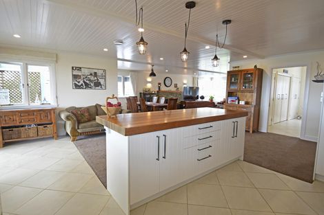 Photo of property in 956 Oneriri Road, Kaiwaka, 0573