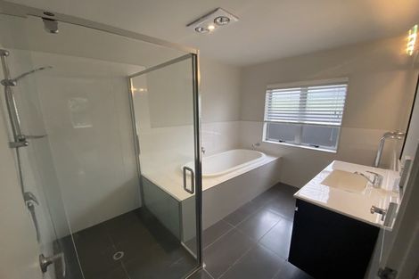 Photo of property in 30 Gibbston Close, Huntington, Hamilton, 3210