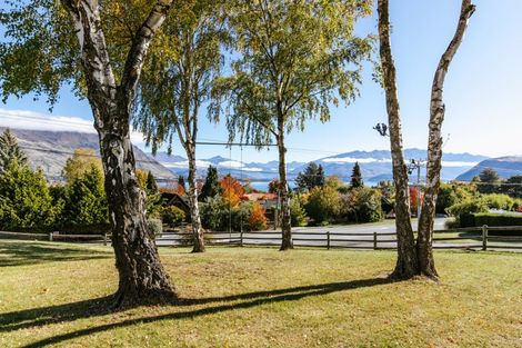 Photo of property in 3 Beech Street, Wanaka, 9305