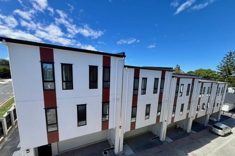 Photo of property in 41a Kelwyn Road, Kelston, Auckland, 0602