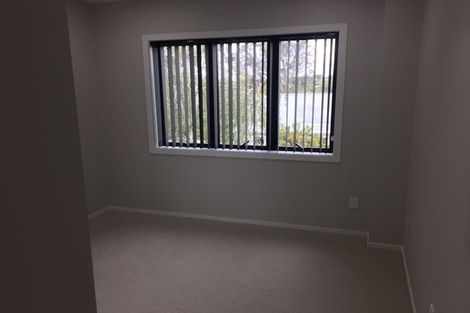 Photo of property in 62 Woodglen Road, Glen Eden, Auckland, 0602