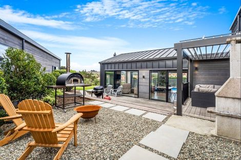 Photo of property in 9 Laguna Place, Matakatia, Whangaparaoa, 0930