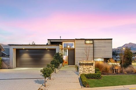 Photo of property in 37 Mount Nicholas Avenue, Wanaka, 9305