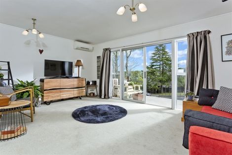 Photo of property in 2/2 Northwick Place, Hillcrest, Auckland, 0627