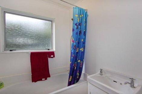 Photo of property in 66 Hine Road, Wainuiomata, Lower Hutt, 5014