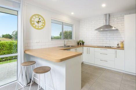 Photo of property in 91 Ballintoy Park Drive, Welcome Bay, Tauranga, 3175