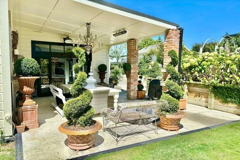 Photo of property in 22 Domain Road, Waipawa, 4210