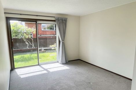 Photo of property in 14 Camberwell Place, Avonhead, Christchurch, 8042