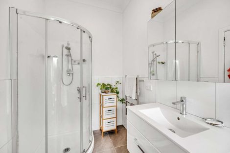 Photo of property in 30 Coote Road, Bluff Hill, Napier, 4110