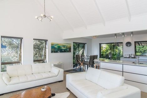 Photo of property in 82 Marine Parade, Paraparaumu Beach, Paraparaumu, 5032