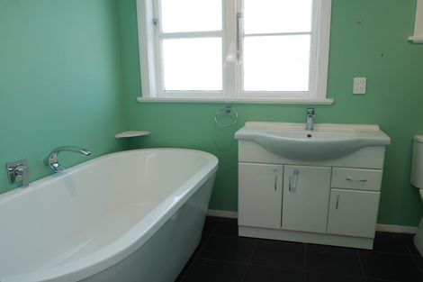 Photo of property in 5 Kaimanawa Street, Paraparaumu, 5032