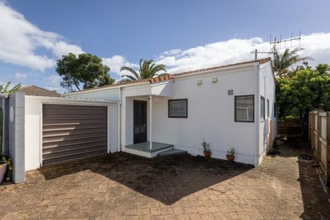 Photo of property in 3b Riverton Road, Mount Maunganui, 3116