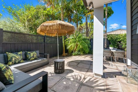 Photo of property in 11a Church Street, Northcote Point, Auckland, 0627