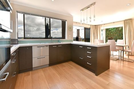 Photo of property in 9 Seagate Place, Red Beach, 0932