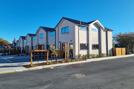 Photo of property in 4/4 Matata Place, Dallington, Christchurch, 8061