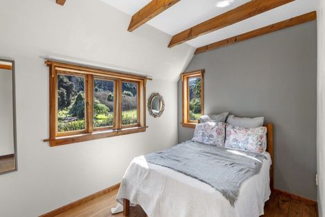 Photo of property in 9 Harmans Track, Little River, 7591