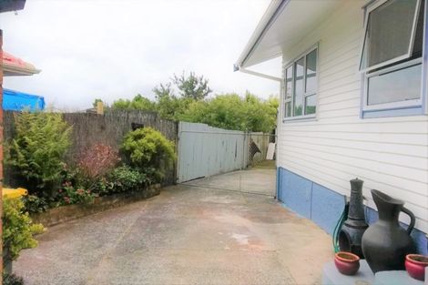 Photo of property in 27 Statesman Street, Henderson, Auckland, 0612
